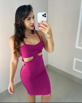 Vestidinho Curto Colado de Alcinhas