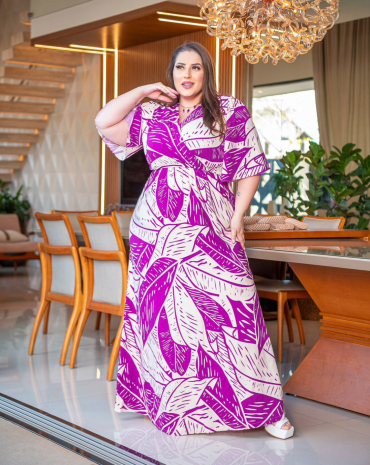 vestido-longo-plus-size-estampado-com-decote-v-atacado-rua-44-goiania 
