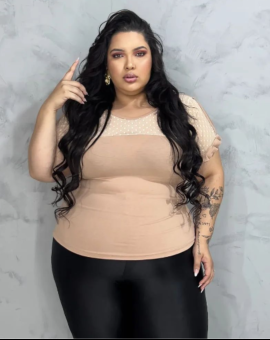 Blusa Plus Size Modelagem Slim Feminina