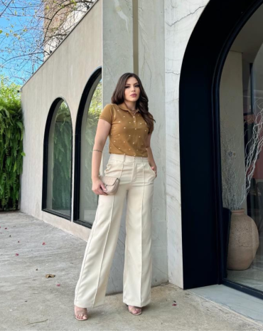 calca-pantalona-de-alfaiataria-off-white-cintura-alta-atacado-rua-44-goiania 