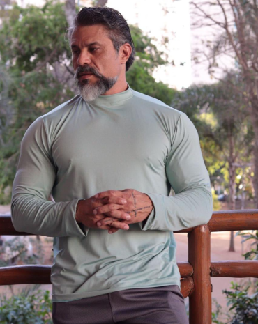 camisa-masculina-com-protecao-uv-manga-longa-atacado-rua-44-goiania 