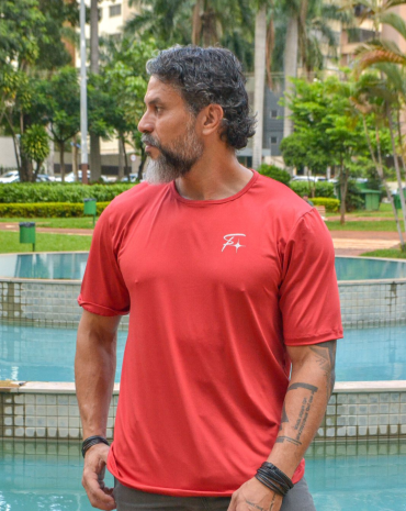 camiseta-masculina-de-corrida-com-protecao-uv-atacado-rua-44-goiania 