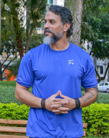 camiseta-masculina-de-treino-com-protecao-uv-atacado-rua-44-goiania 