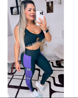 Conjunto de Treino em Academia Legging e Top