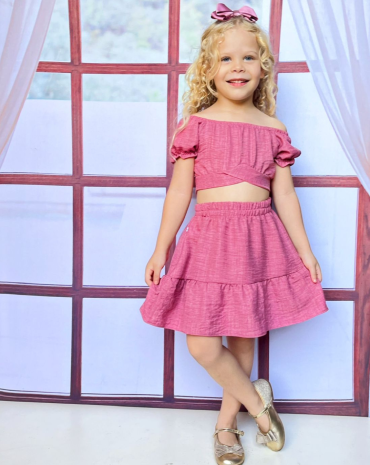 conjunto-infantil-de-menina-rosa-saia-e-cropped-atacado-rua-44-goiania 