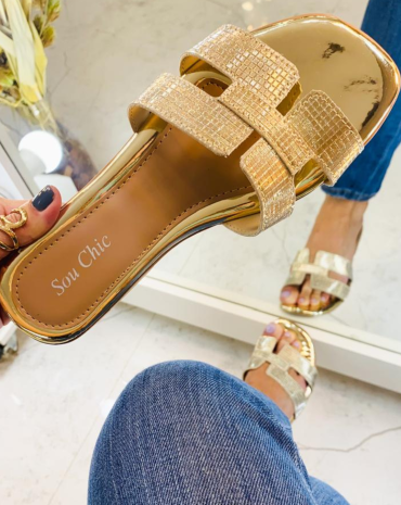 rasteirinha-com-brilho-chinelo-slide-feminino-atacado-rua-44-goiania 