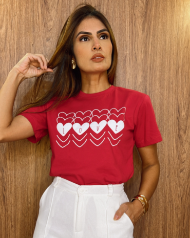 t-shirt-de-algodao-feminina-com-estampa-de-coracao-atacado-rua-44-goiania 