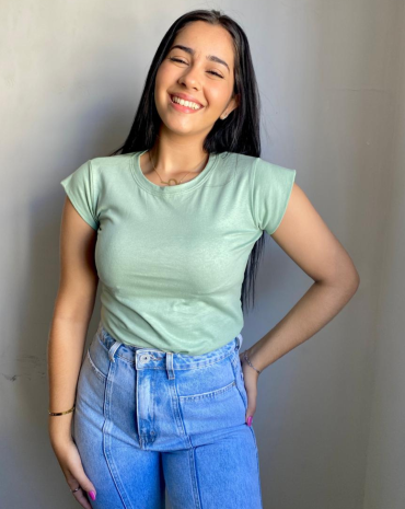 t-shirt-feminina-premuim-lisa-de-luxo-atacado-rua-44-goiania 