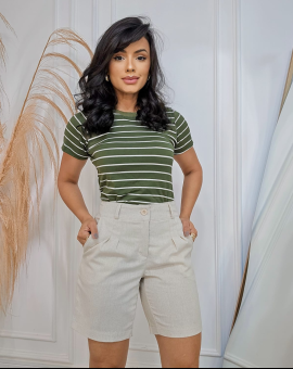 Bermuda Feminina de Linho com Bolsos