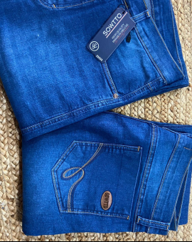 Calça Jeans Masculina com Bolso Bordado