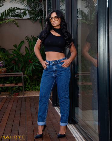 calca-mom-jeans-feminina-lavagem-escura-atacado-rua-44-goiania 