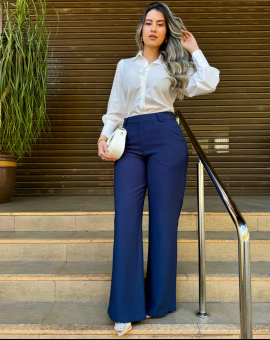 Calça Pantalona em Alfaiataria Cintura Alta