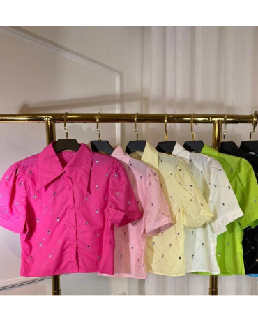 camisa-cropped-com-strass-de-laise-atacado-rua-44-goiania 