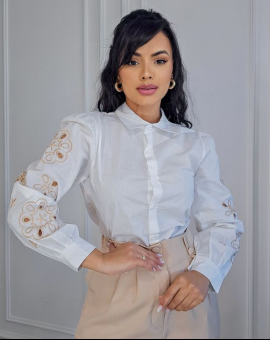Camisa Social Feminina Branca com Manga Bordada