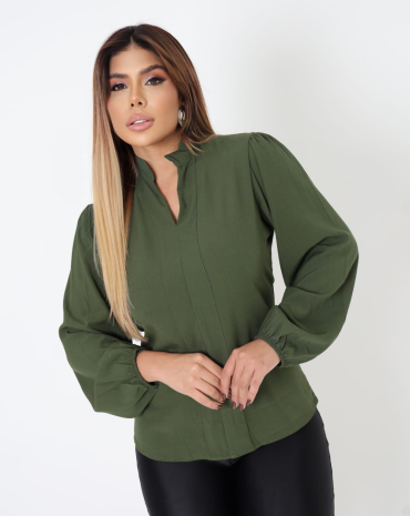 camisa-social-feminina-gola-alta-decote-v-atacado-rua-44-goiania 