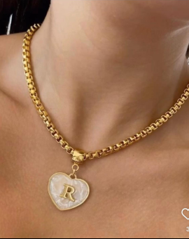 Colar de Letra do Nome de Coração Perolado