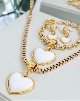 Kit Colar Pulseiras e Brincos Coração Branco