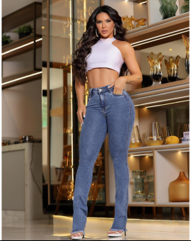 Calça Jeans Feminina com Borda Desfiada