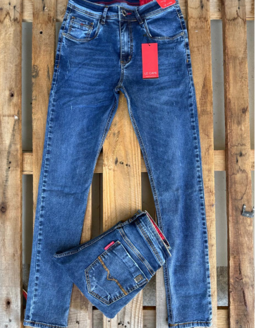 calca-jeans-masculina-reta-atacado-rua-44-goiania 