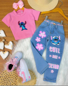 Conjunto de Menina com Estampa de Personagem