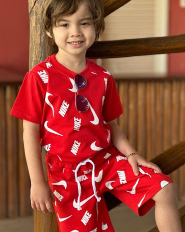 conjunto-nike-de-menino-estampado-vermelho-atacado-rua-44-goiania 