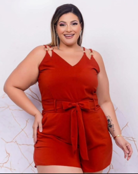 Macaquinho Plus Size Liso de Alcinha Vermelho