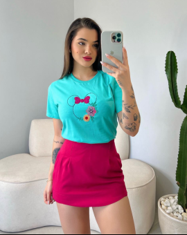 T-Shirt Feminina com Estampa de Florzinha