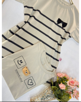 T-Shirt Feminina com Estampa em Algodão