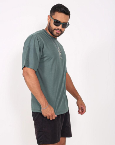 t-shirt-masculina-basica-com-estamapa-cinza-atacado-rua-44-goiania 