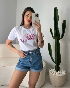 T-Shirt Premium de Algodão Básica Branca