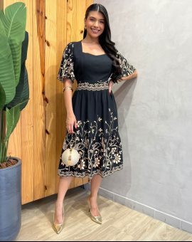 Vestido Midi Preto Moda Evangélica