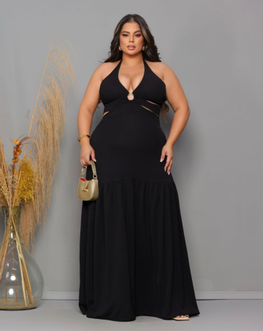 vestido-plus-size-longo-preto-com-decote-atacado-rua-44-goiania 