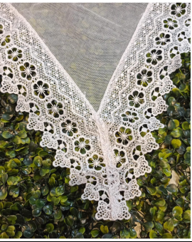 Véu da Congregação com Bico Delicado