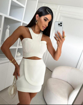 Conjunto Feminino Branco para Ano Novo
