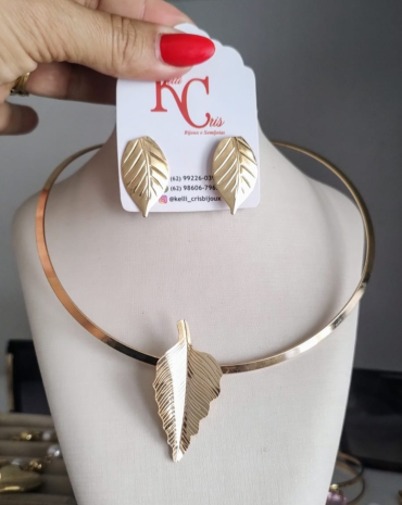 conjunto-colar-e-brincos-de-folha-com-aro-semijoia-atacado-rua-44-goiania 