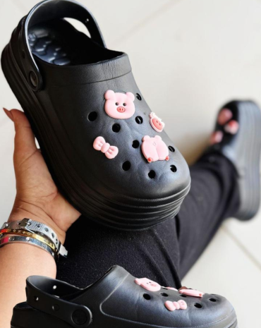 sandalia-crocs-babuche-plataforma-atacado-rua-44-goiania 