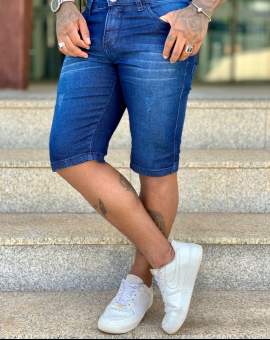 Bermuda Jeans Lavagem Clara com Bolsos