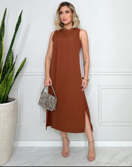 Vestido Midi Soltinho com Fenda Lateral