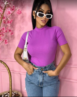 Blusa Básica Coladinha Gola Alta