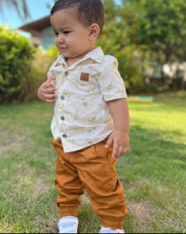 Conjunto de Menino Camisa Social e Calça Jogger