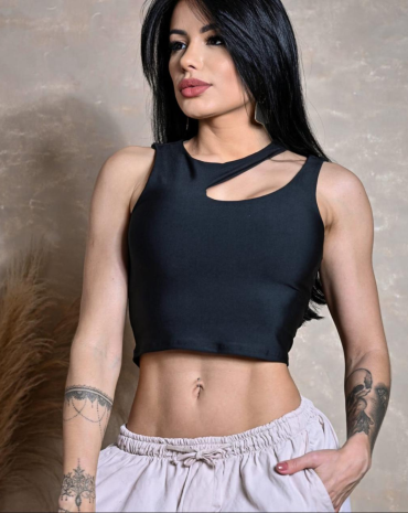 cropped-preto-com-decote-atacado-rua-44-goiania 