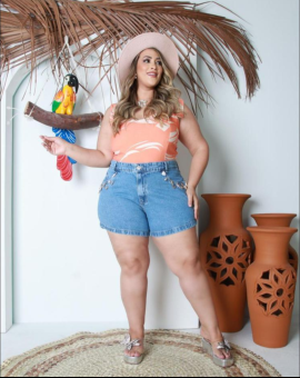 Short Plus Size Jeans Cintura Alta Sky Clean