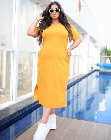 vestido-midi-plus-size-basico-com-fenda-atacado-rua-44-goiania 