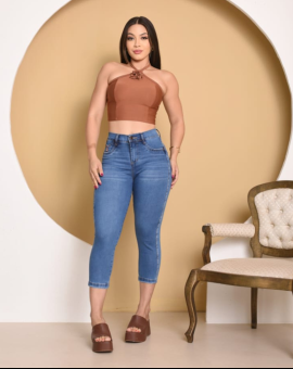 Calça Capri Coladinha Lavagem Clara