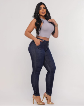 Calça Feminina com Bolso Lavagem Escura