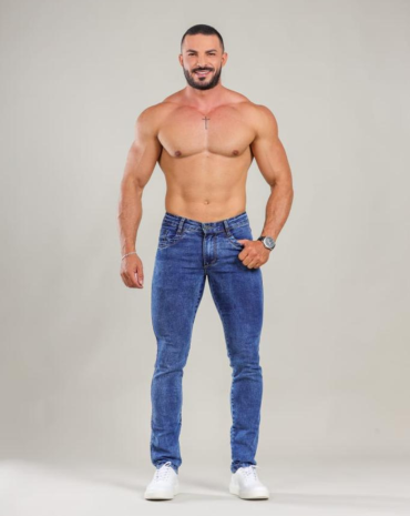 calca-jeans-masculina-corte-reto-atacado-rua-44-goiania 