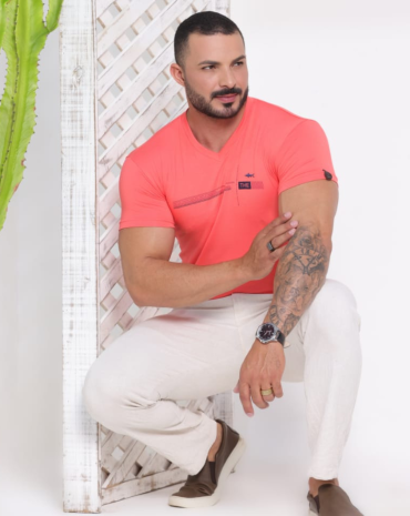 camiseta-masculina-basica-de-algodao-atacado-rua-44-goiania 