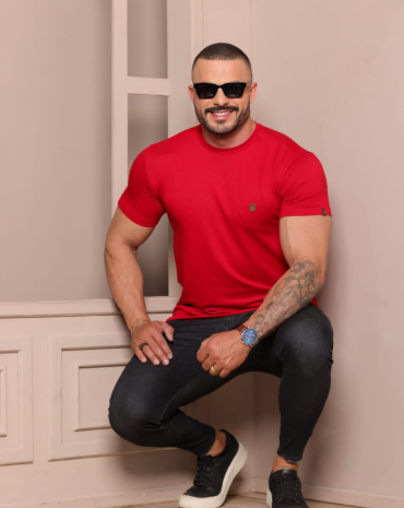 camiseta-vermelha-masculina-basica-atacado-rua-44-goiania 