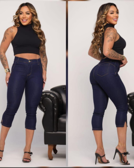Calça Capri Cintura Alta Coladinha Escura