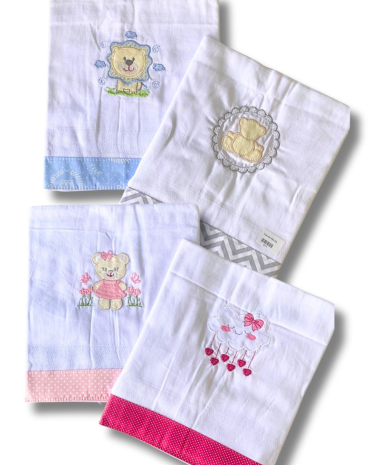 toalha-frauda-com-bordado-de-personagens-atacado-rua-44-goiania 